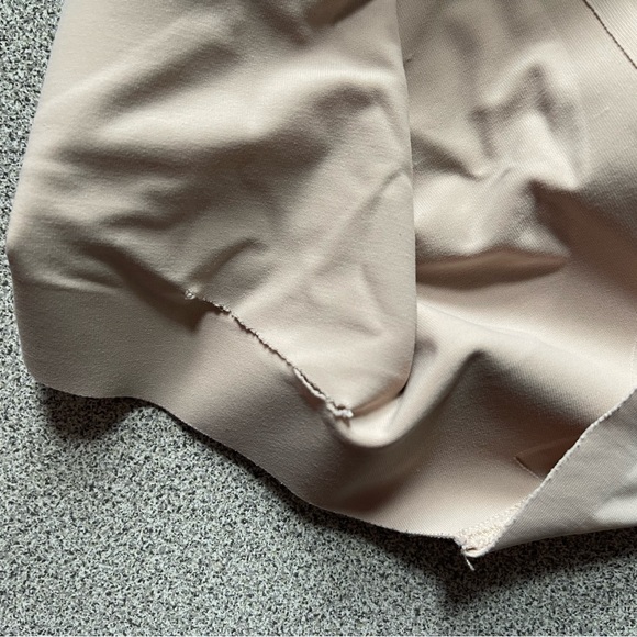 Skinnygirl Smoothers & Shapers Nude Wireless Bra Size Small - Picture 5 of 6